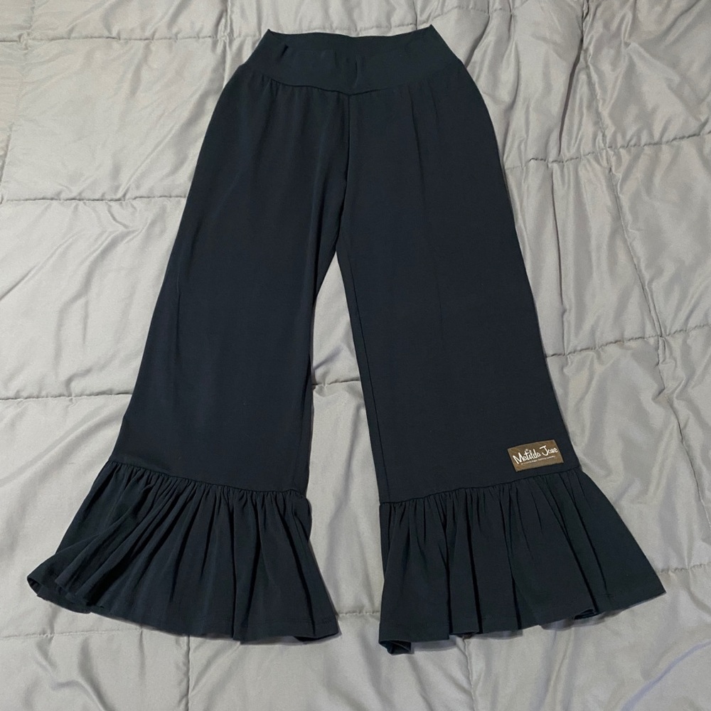 Matilda Jane Size S - Black “Big Ruffle” pants EUC - Picture 2 of 5